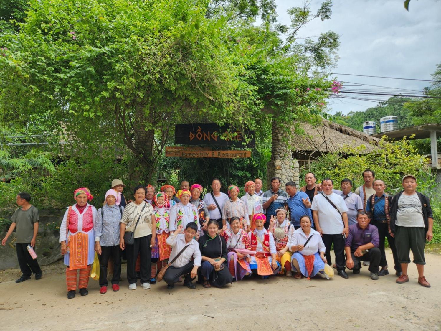 Dong Que Homestay-Tours-Motorbike, Car Rental, Hiking Ha Giang Eksteriør bilde