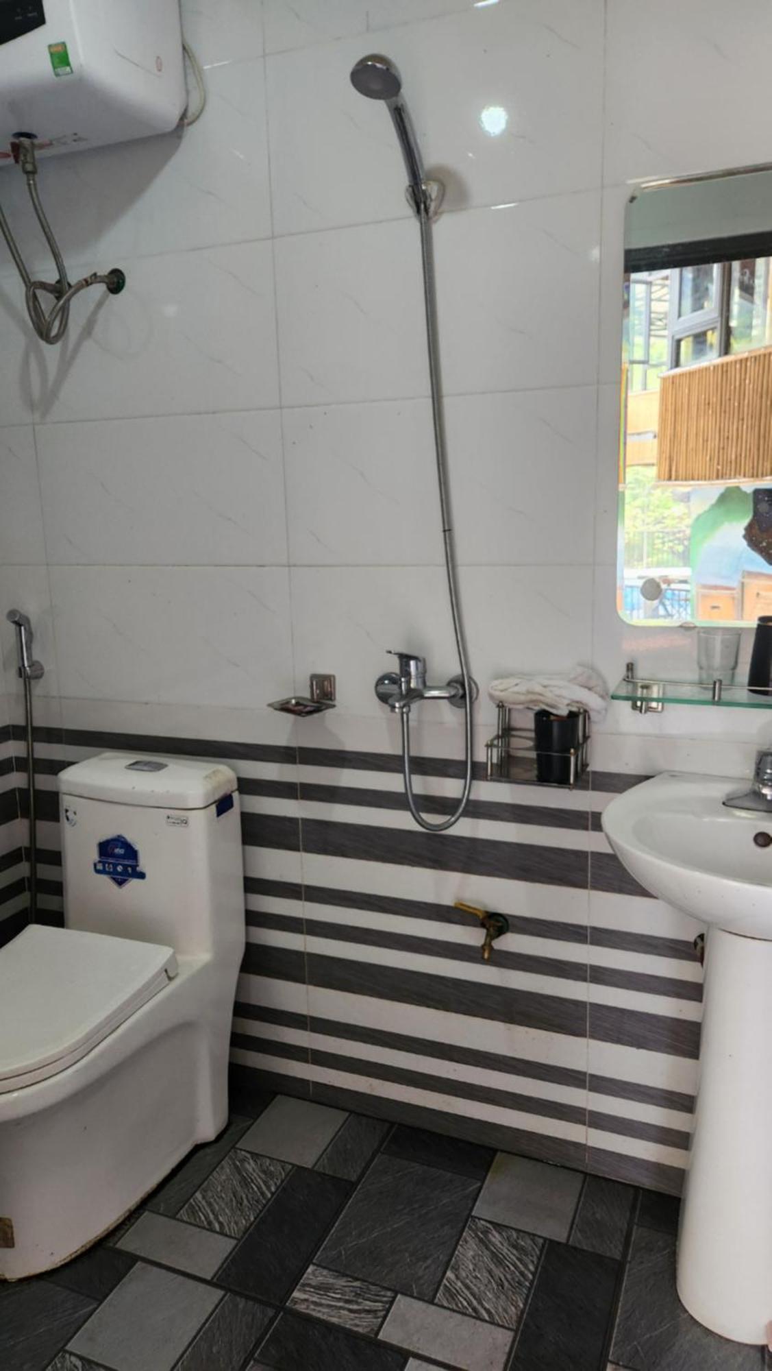 Dong Que Homestay-Tours-Motorbike, Car Rental, Hiking Ha Giang Eksteriør bilde